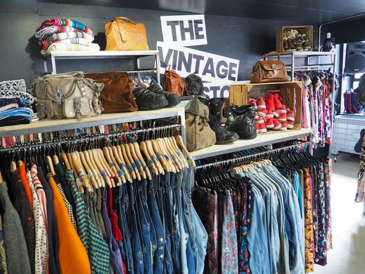 9 Reasons Why Vintage Clothes Will Always Be Better Than Retail ...